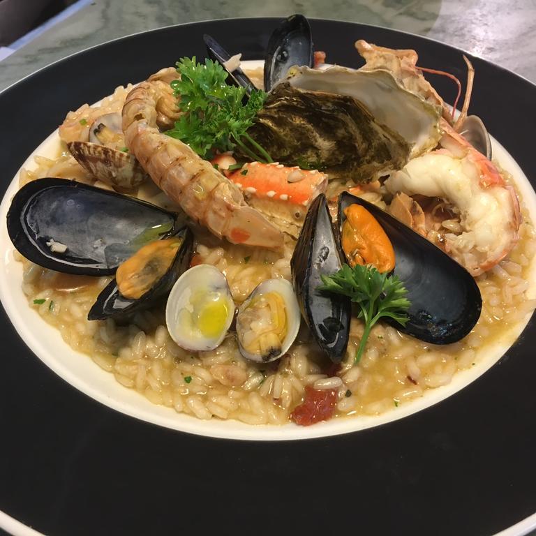 Hotel Atlantic 马瑞纳迪卡拉拉 外观 照片